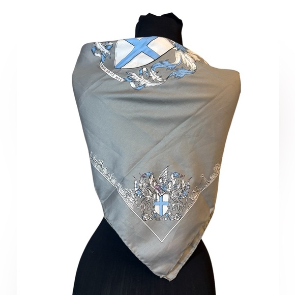 Gray and Blue London Themed Scarf - Picture 8 of 15